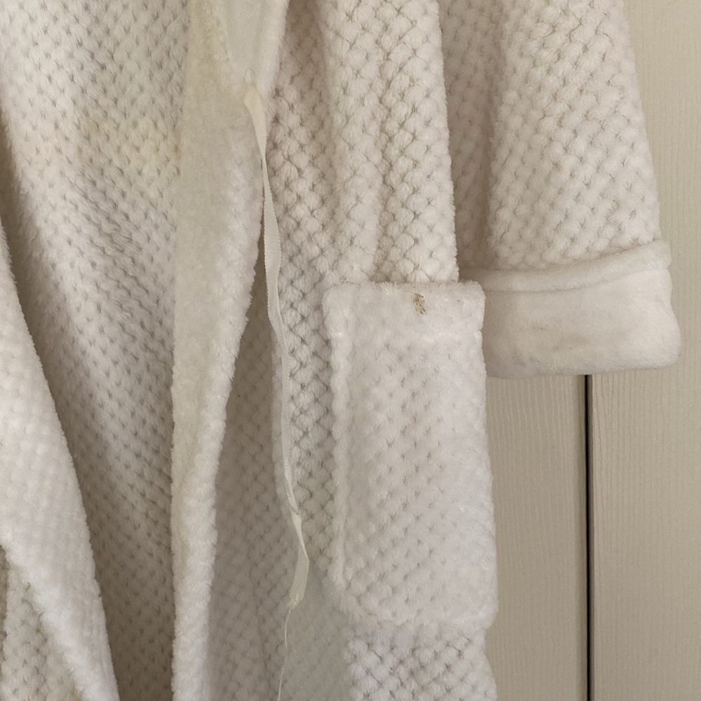 Ulta Robe - Picture 4 of 5